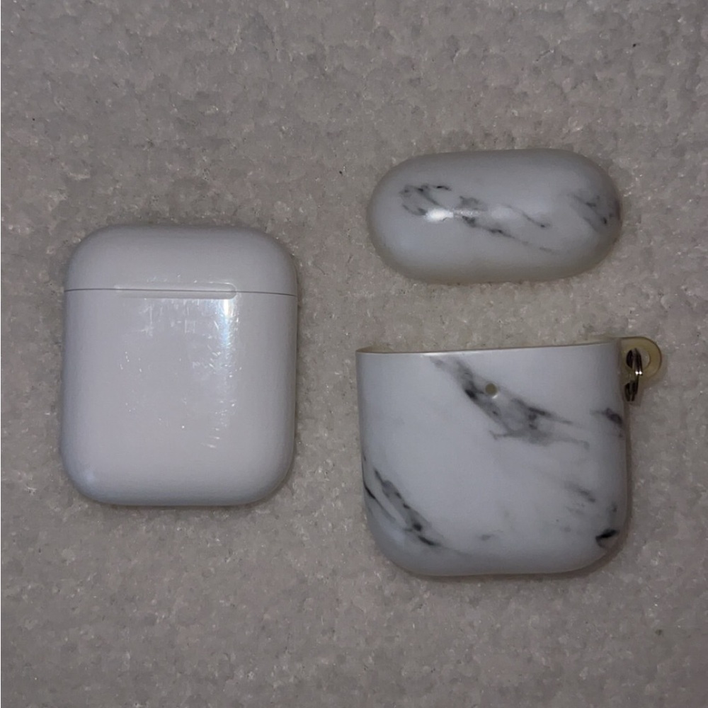 Apple Airpods (Case included)